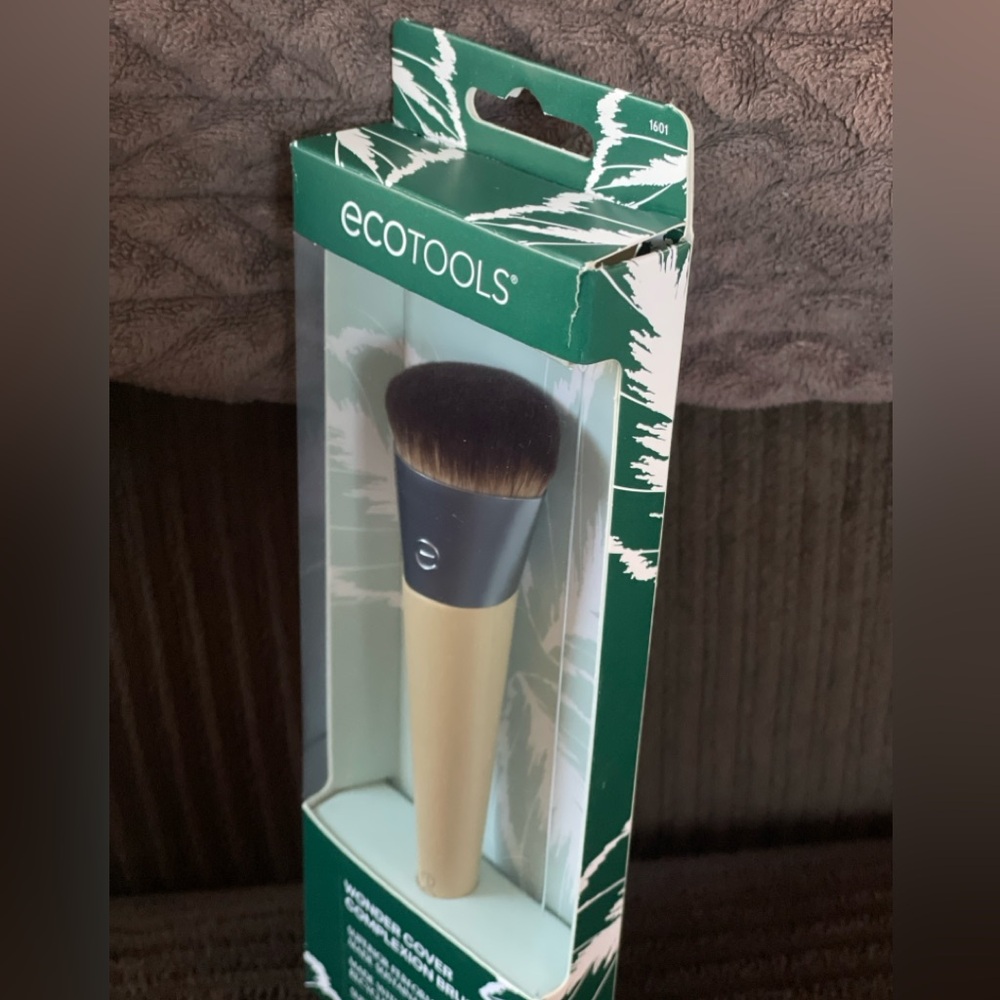 Makeup Brush, Wonder Cover Complexion Brush — EcoTools - Picture 9 of 15